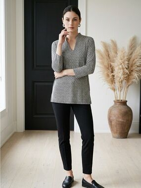 Talbots Black and White Floral-Geo V-Neck Top